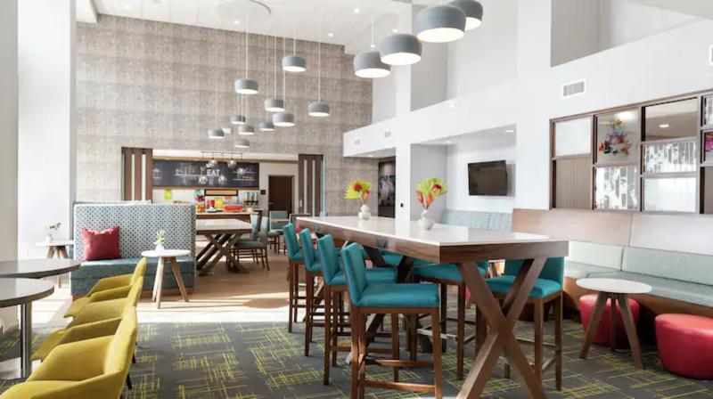 هتل Hampton Inn & Suites By Hilton Burlington Toronto