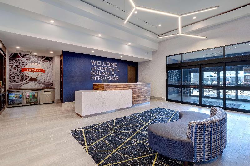 هتل Hampton Inn & Suites By Hilton Burlington Toronto