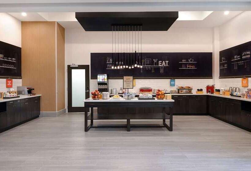 هتل Hampton Inn & Suites By Hilton Burlington Toronto