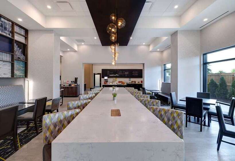 هتل Hampton Inn & Suites By Hilton Burlington Toronto