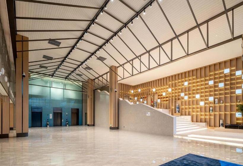 هتل Holiday Inn Express Jinan Airport Zone, An Ihg