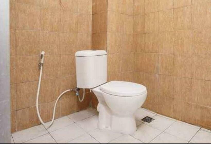 فندق Koolkost Syariah Near Lembuswana Mall