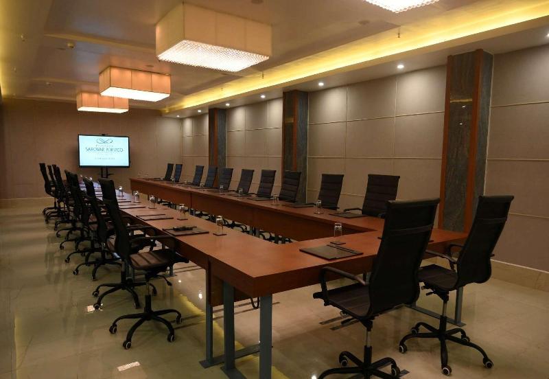 فندق Pushkara Sarovar Portico