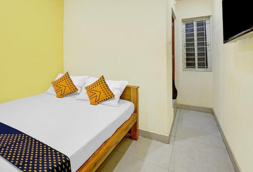 هتل O V.n Boarding And Lodging