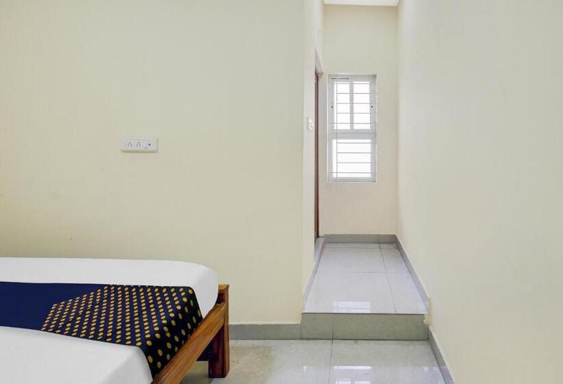 هتل O V.n Boarding And Lodging