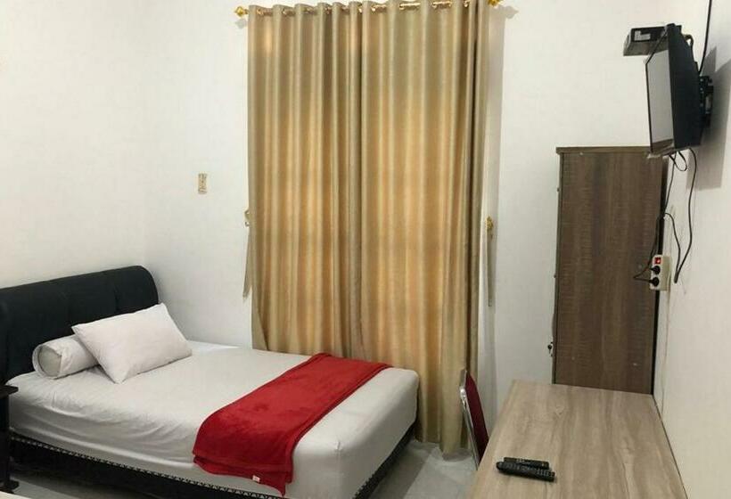 Отель Wisma Gardenia Palangkaraya Syariah Redpartner