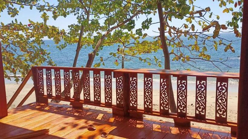 بنسيون Kohjum Seafront Resort