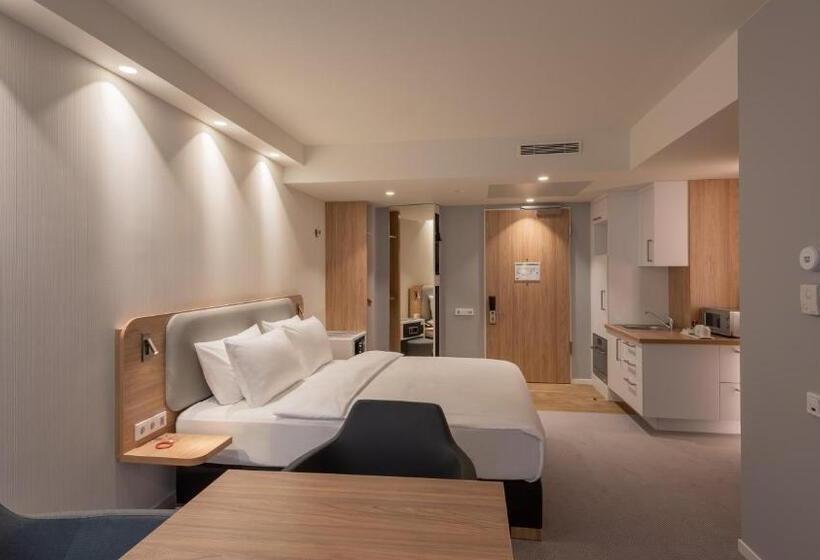 هتل Holiday Inn Express & Suites   Potsdam, An Ihg