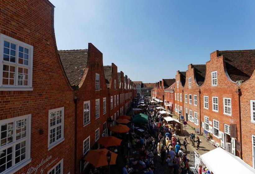 هتل Holiday Inn Express & Suites   Potsdam, An Ihg