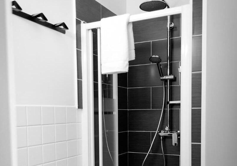 هتل Logis Hostellerie Du Marche