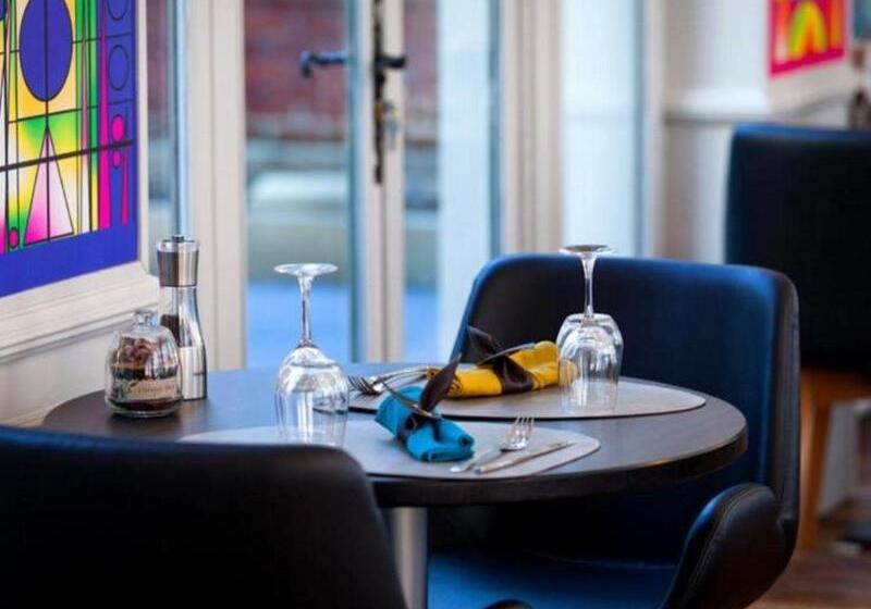 هتل Logis Hostellerie Du Marche
