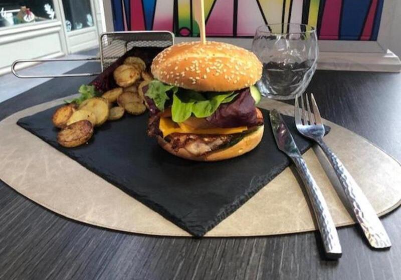 هتل Logis Hostellerie Du Marche
