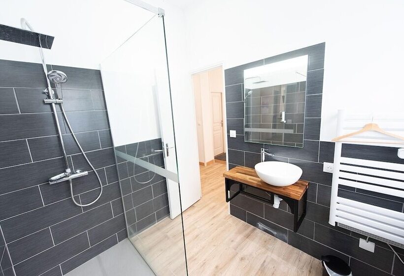 هتل Logis Hostellerie Du Marche