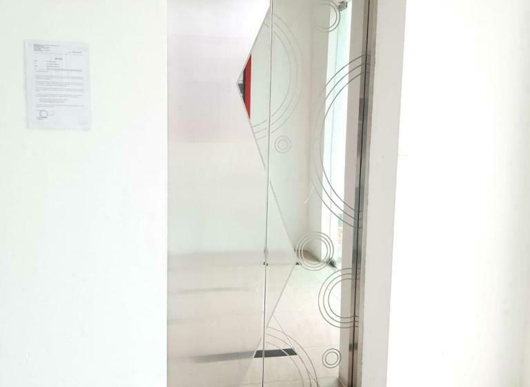 בית מלון כפרי Oyo 90362 Camlodge Makmur 3