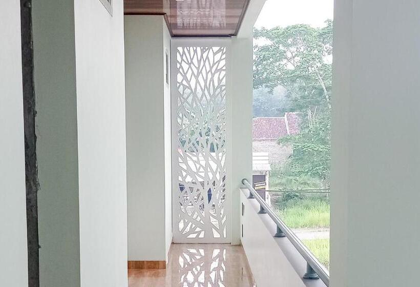 فندق Reddoorz Near Exit Tol Kotabaru Itera Lampung