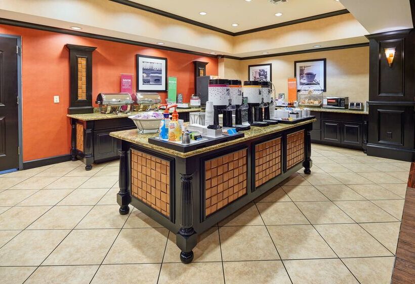 Hampton Inn & Suites Waco South