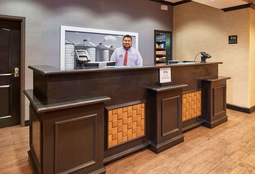 Hampton Inn & Suites Waco South