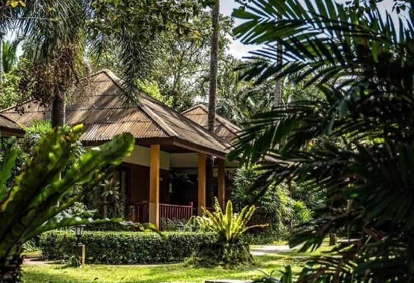 هتل Anahata Resort Samui