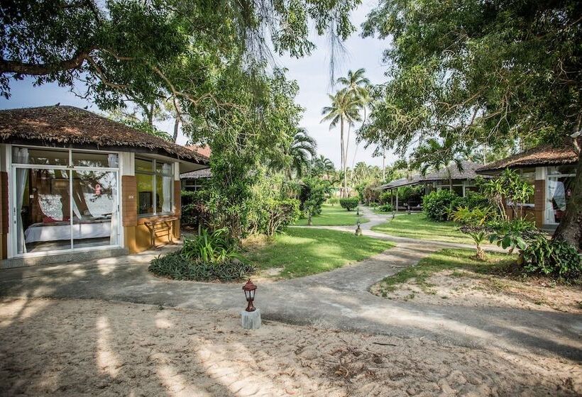 هتل Anahata Resort Samui