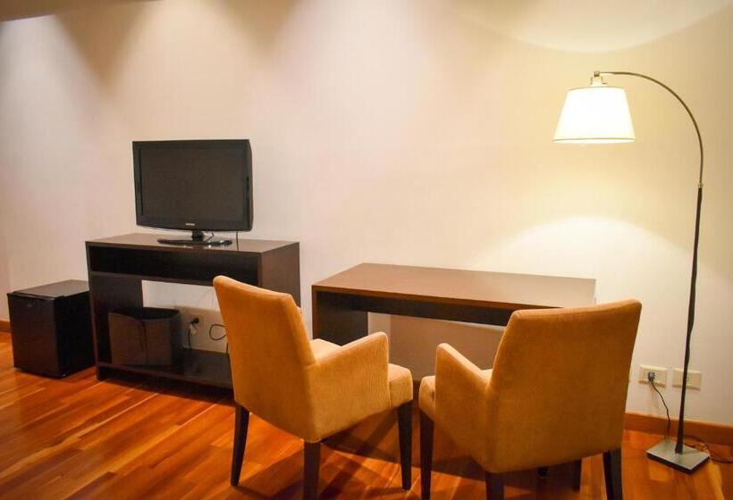 هتل Casino Catamarca