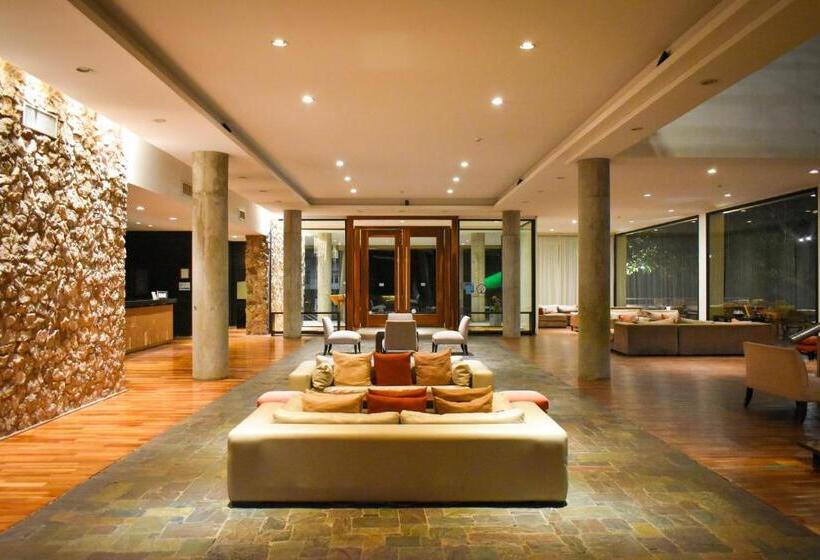 هتل Casino Catamarca