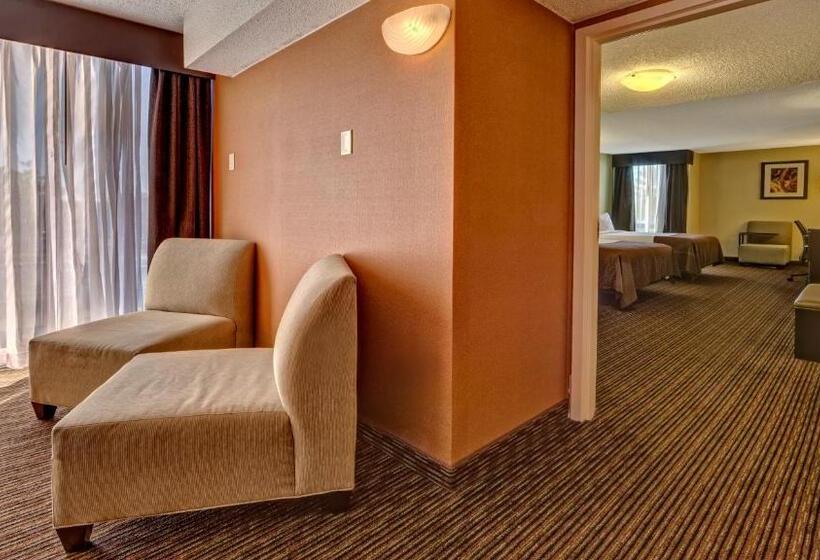 هتل Clarion  & Suites Conference Center Memphis Airport