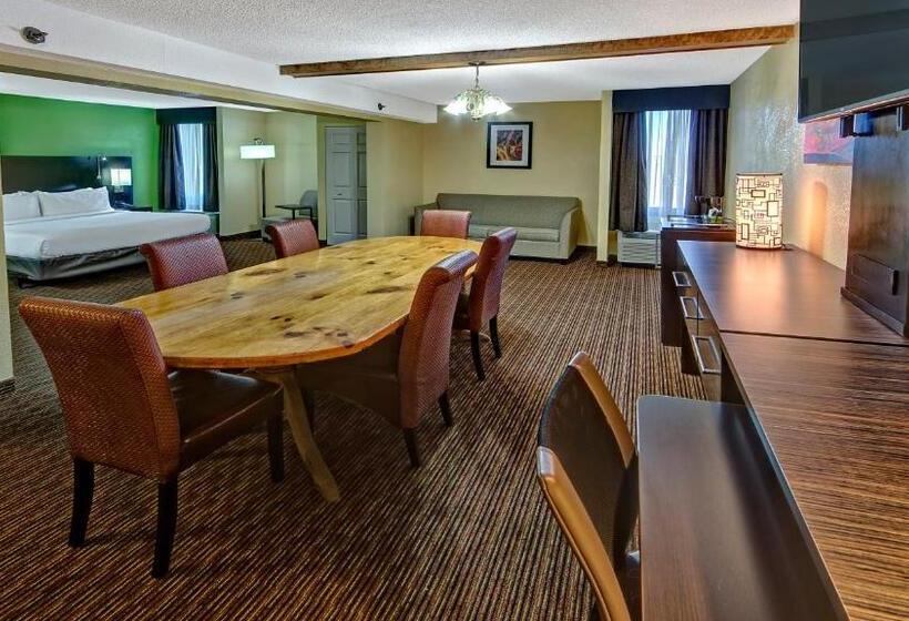 هتل Clarion  & Suites Conference Center Memphis Airport