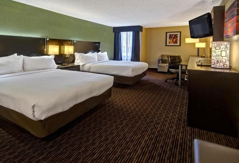 هتل Clarion  & Suites Conference Center Memphis Airport