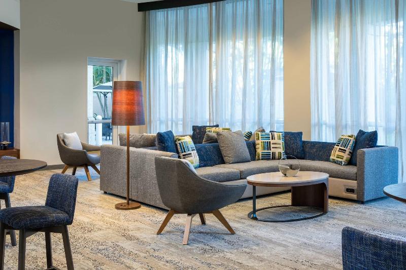 هتل Courtyard By Marriott Fort Lauderdale Airport & Cruise Port