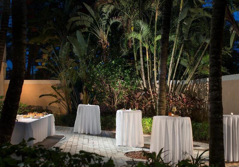 هتل Courtyard By Marriott Fort Lauderdale Airport & Cruise Port