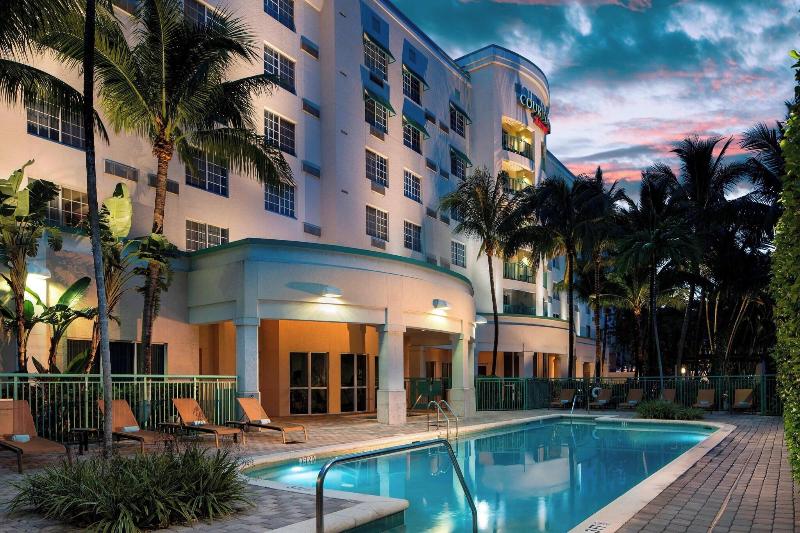 هتل Courtyard By Marriott Fort Lauderdale Airport & Cruise Port