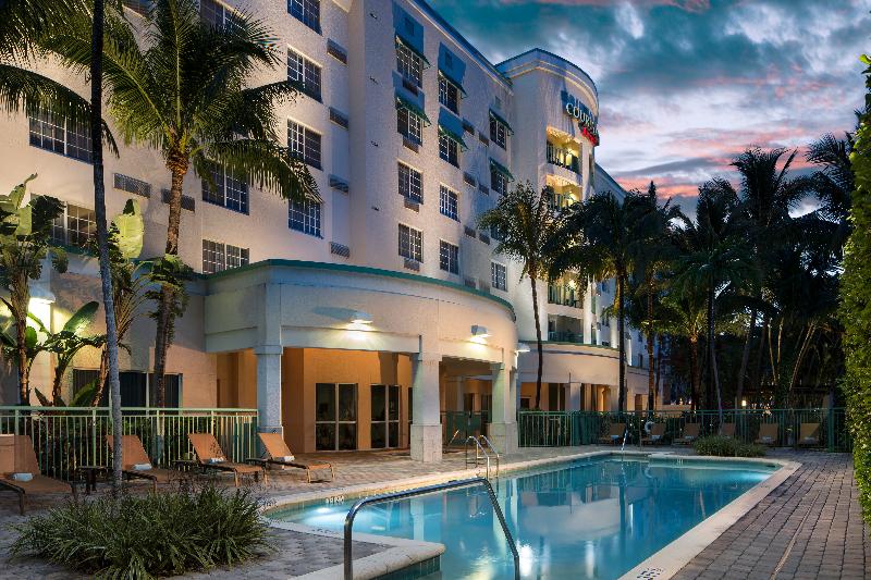 هتل Courtyard By Marriott Fort Lauderdale Airport & Cruise Port