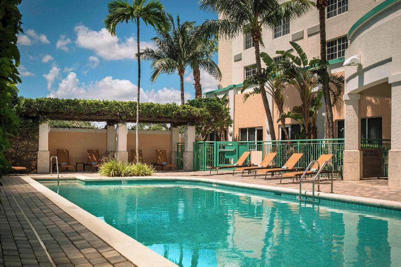 هتل Courtyard By Marriott Fort Lauderdale Airport & Cruise Port