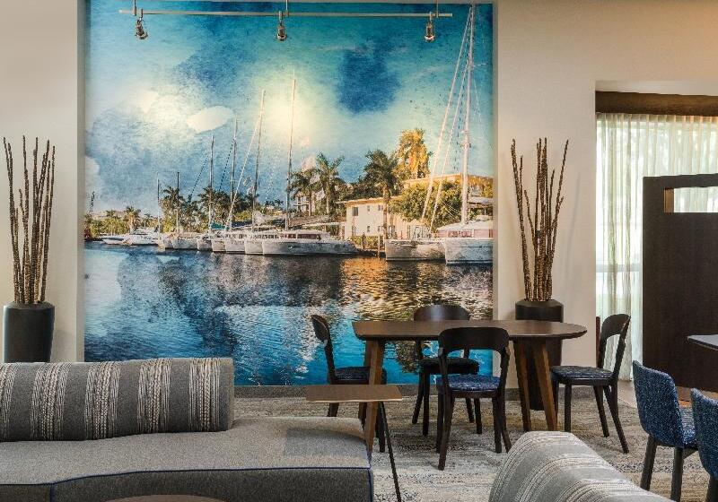 هتل Courtyard By Marriott Fort Lauderdale Airport & Cruise Port