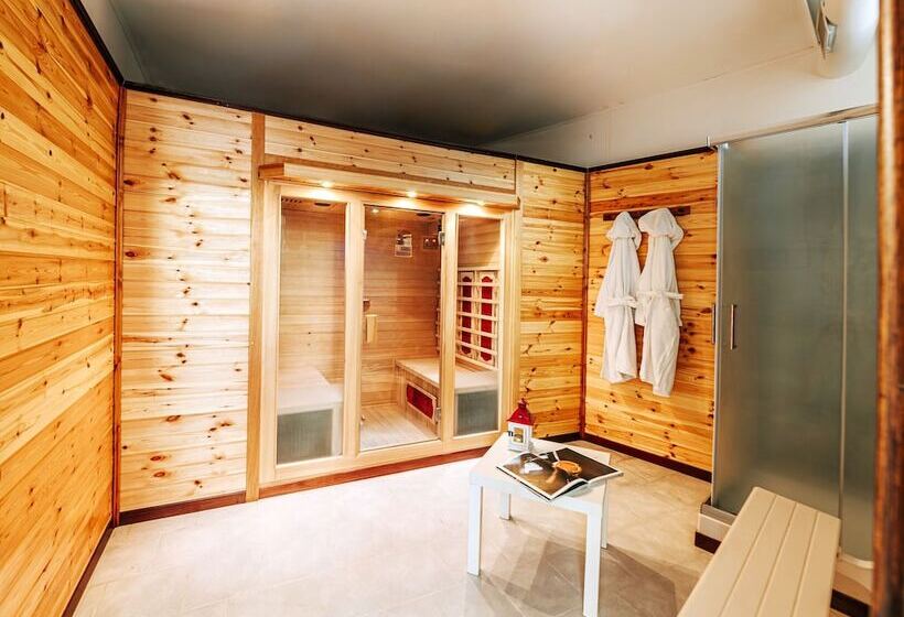 فندق Galidon Wellness Park & Spa