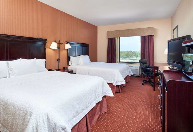هتل Hampton Inn & Suites Austin South/buda
