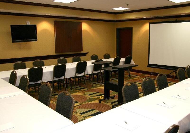 هتل Hampton Inn & Suites Austin South/buda