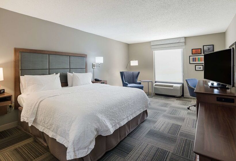 فندق Hampton Inn Covington