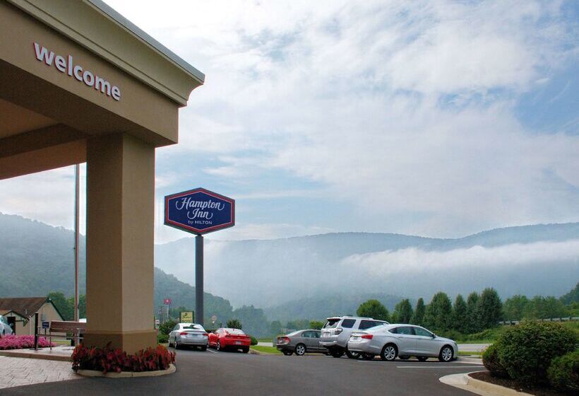 호텔 Hampton Inn Covington