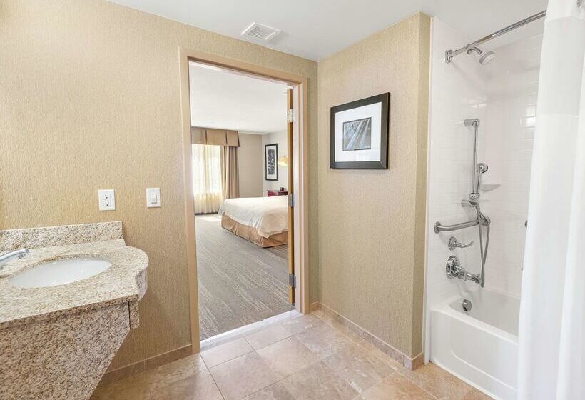 هتل Hampton Inn Nashua