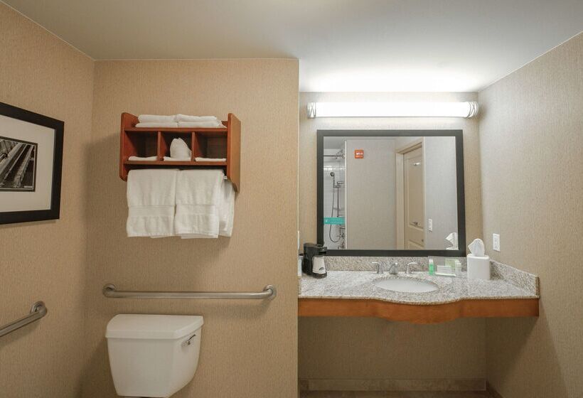 هتل Hampton Inn Nashua