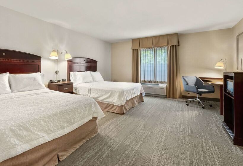 هتل Hampton Inn Nashua