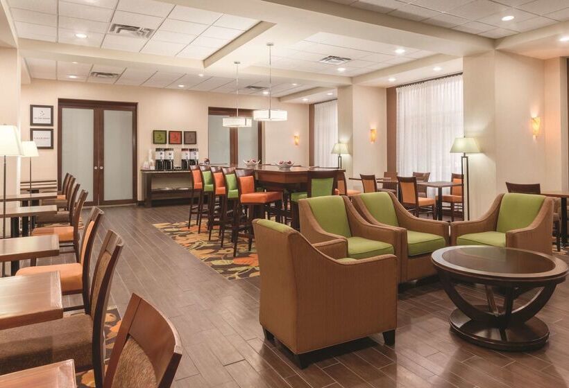 فندق Hampton Inn By Hilton Edmonton/south, Alberta, Canada