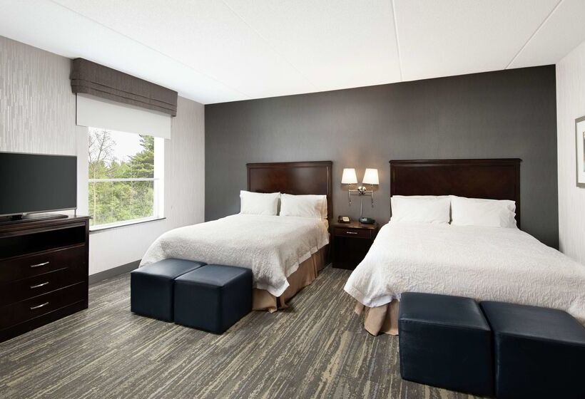 هتل Hampton Inn & Suites Barrie