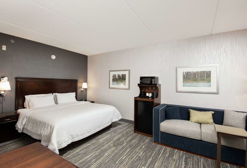 هتل Hampton Inn & Suites Barrie