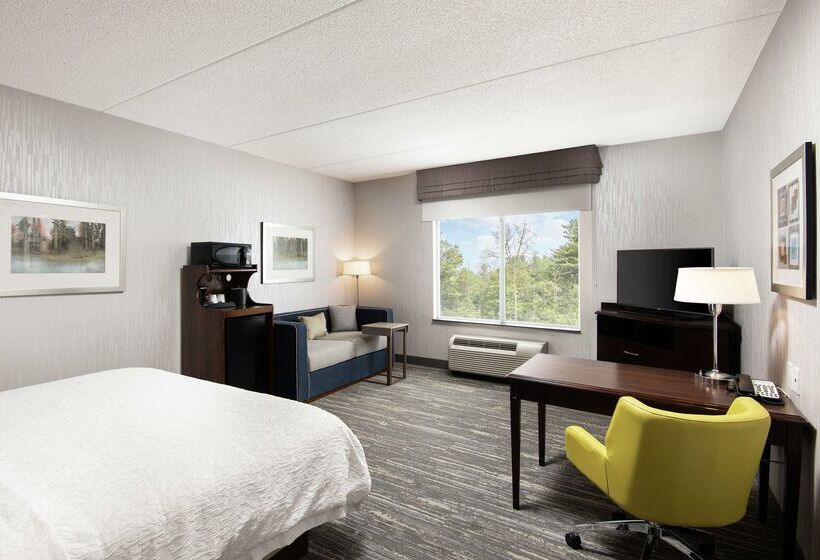 هتل Hampton Inn & Suites Barrie