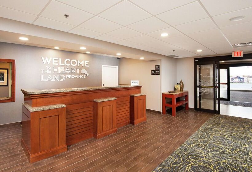 هتل Hampton Inn & Suites Barrie
