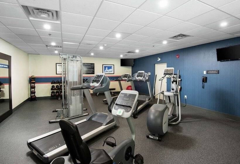 هتل Hampton Inn & Suites Barrie