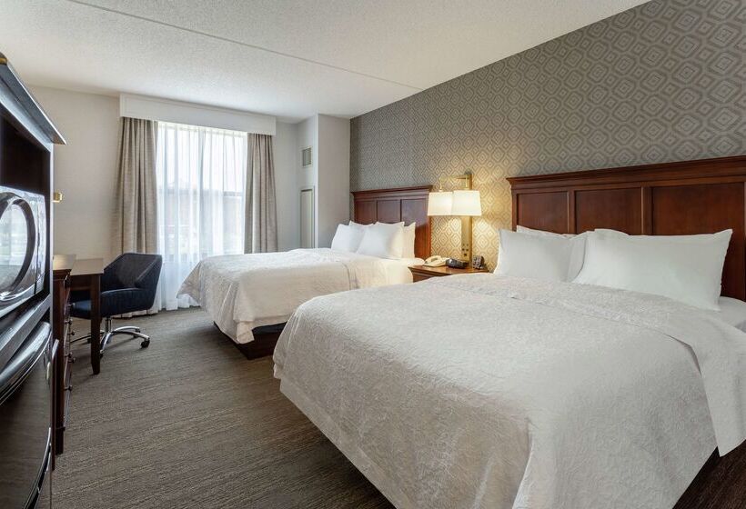 هتل Hampton Inn & Suites Saratoga Springs Downtown