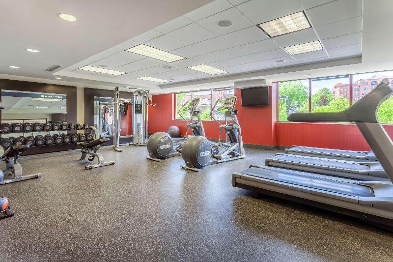 هتل Hampton Inn & Suites Saratoga Springs Downtown